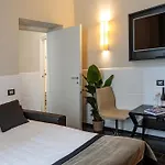The Independent Suites